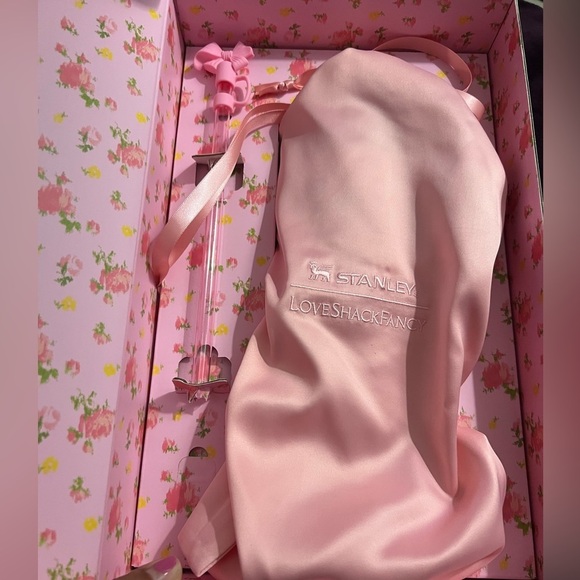 Stanley 🎀LoveShackFancy🎀 20oz - Picture 6 of 8